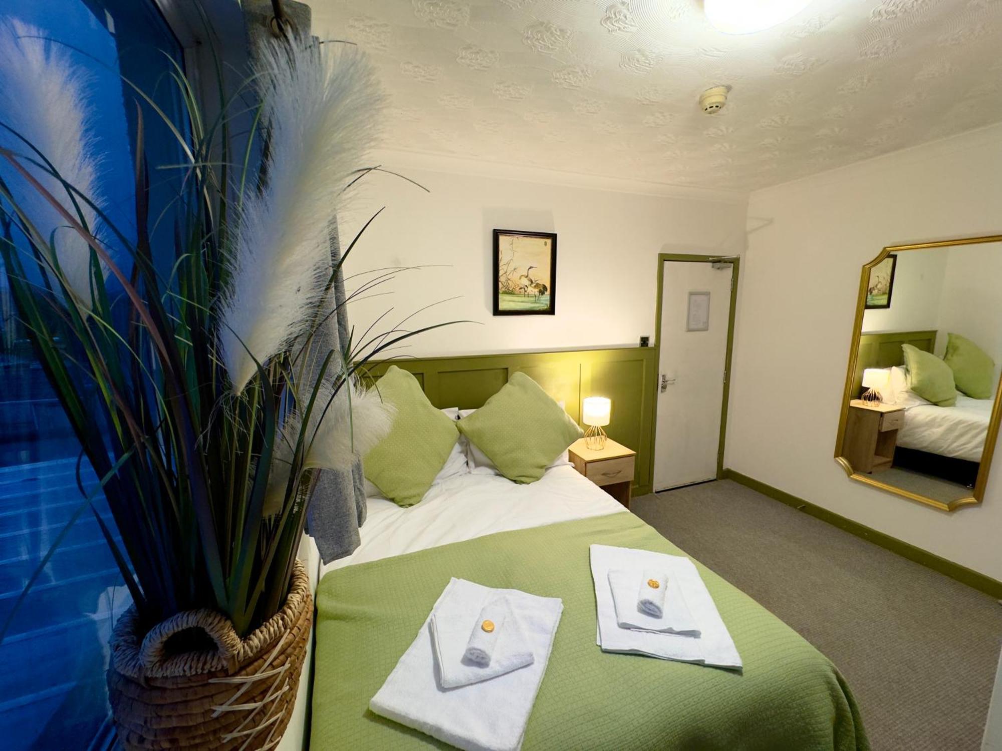 Coastal Park Accommodation Llanelli Exteriér fotografie